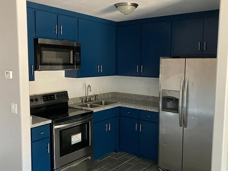 723 W Iris Ave — Photo 7