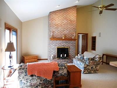 5th image of 724 Woodhaven Dr