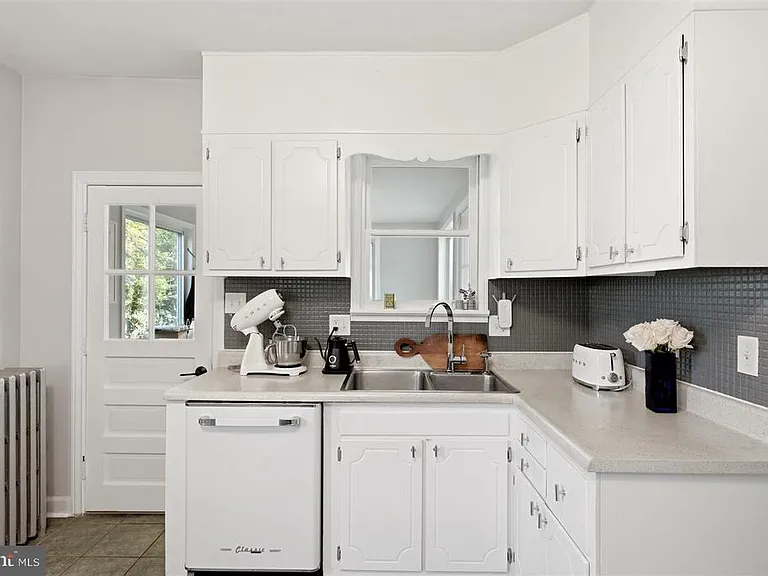 4810 Fox St — Photo 21
