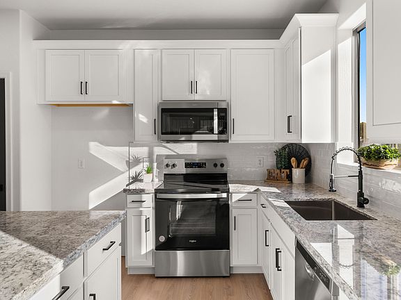 4th image of 6268 S MARTINGALE Court