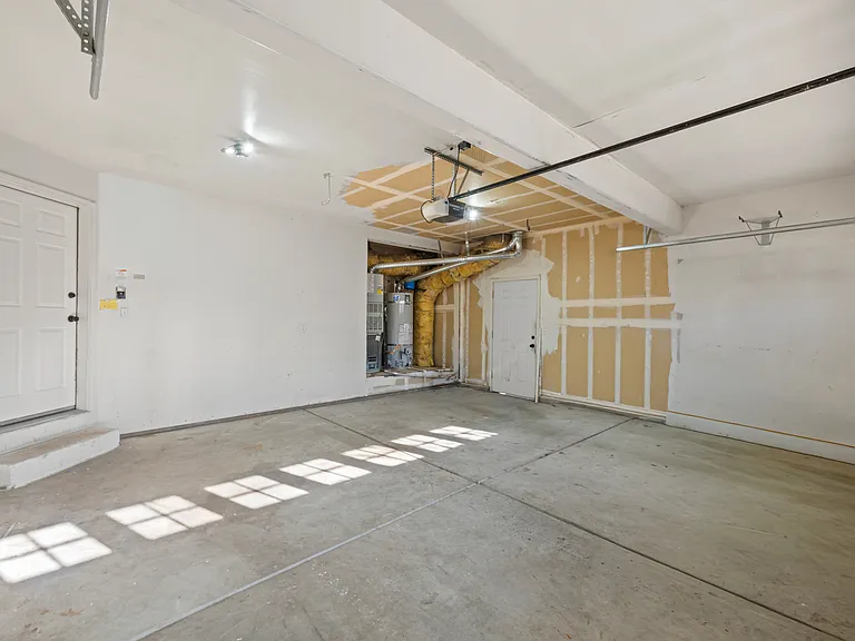 466 Len Cir — Photo 41