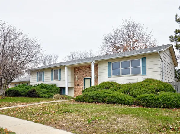 4283 Lakewood Dr, Norwalk, IA 50211