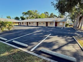 Bayshore Oaks Apartments