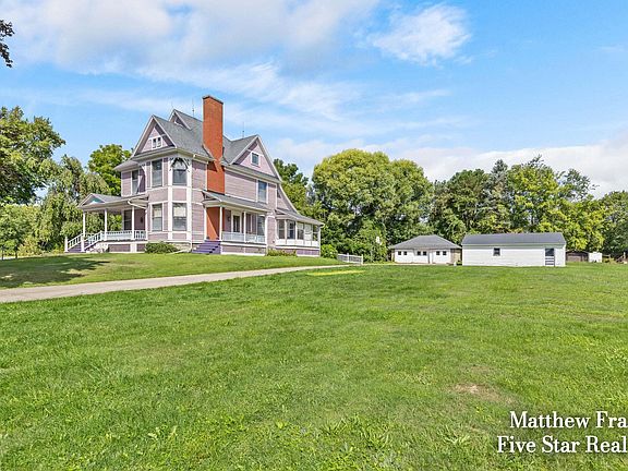 4th image of 357 Leonard St NW