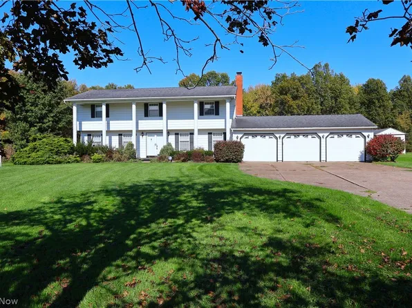 108 Country Pl, Grafton, OH 44044