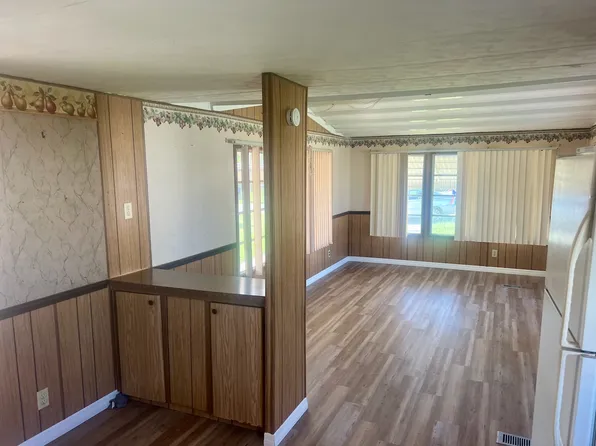 3550 Maine Ave, Sebring, FL 33870