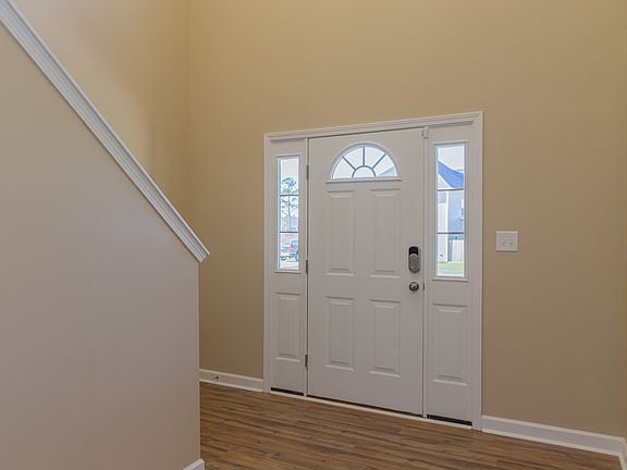 5th image of 127 High Leaf Dr