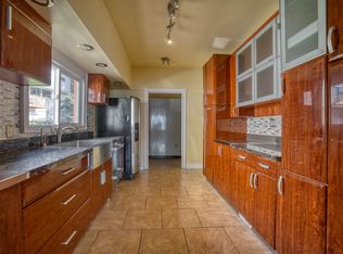 2136 Alki Ave SW APT 101, Seattle, WA 98116