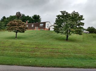 5639 Country Ln, Roanoke, VA 24018