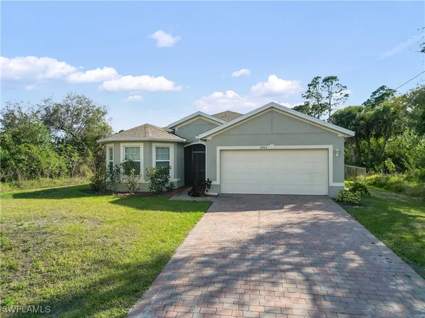 2905 45th St SW, Lehigh Acres, FL 33976