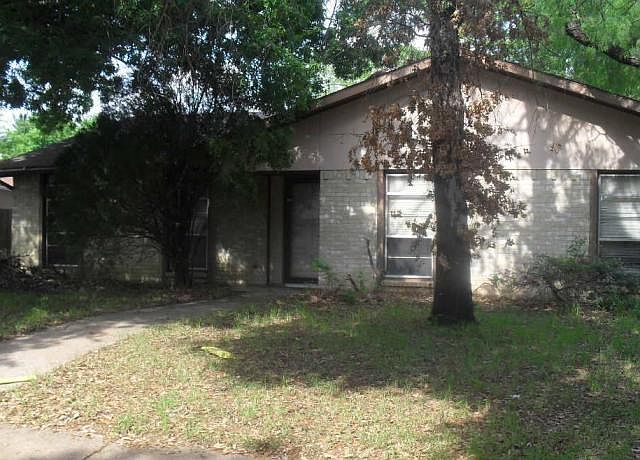 1st image of 3610 Elm Dr