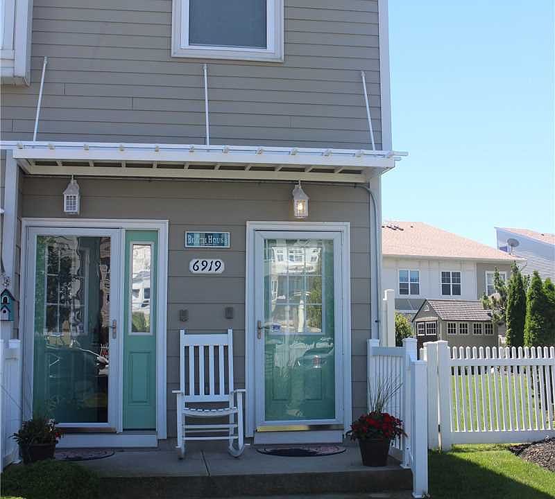 1st image of 6919 Catamaran Way