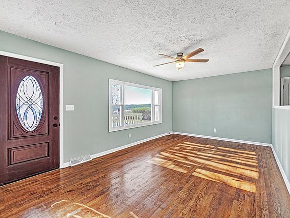 5th image of 1104 Union Hall School Rd