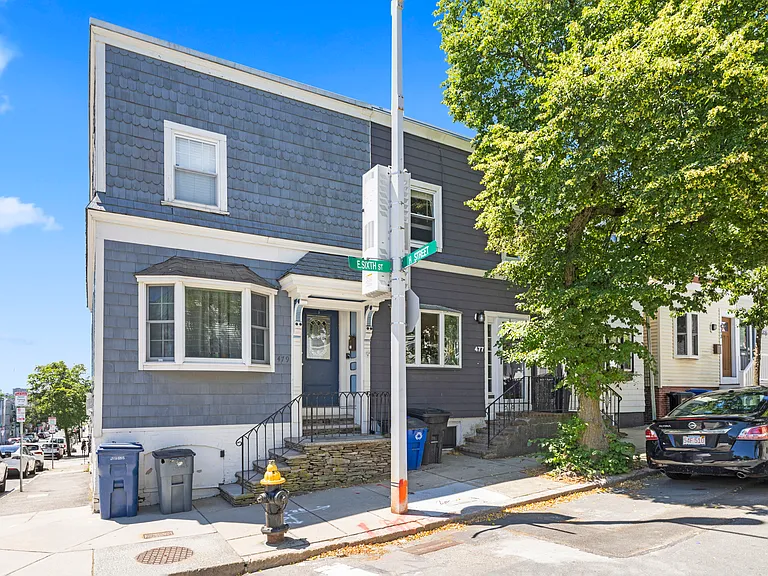 477 E 6th St — Photo 17