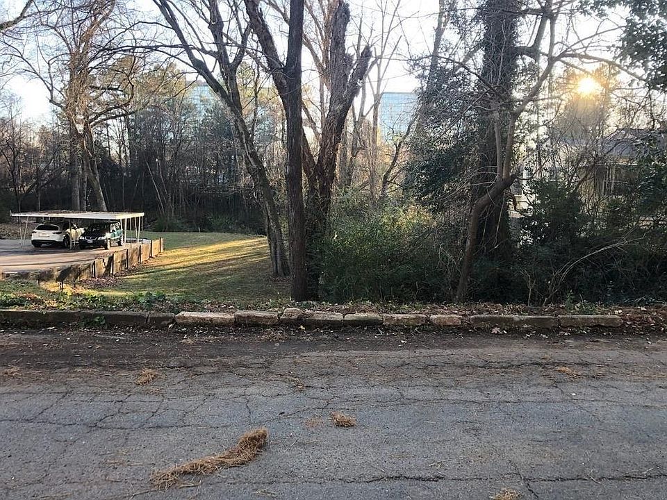 2nd image of 2151 Clairmont Ter NE #9