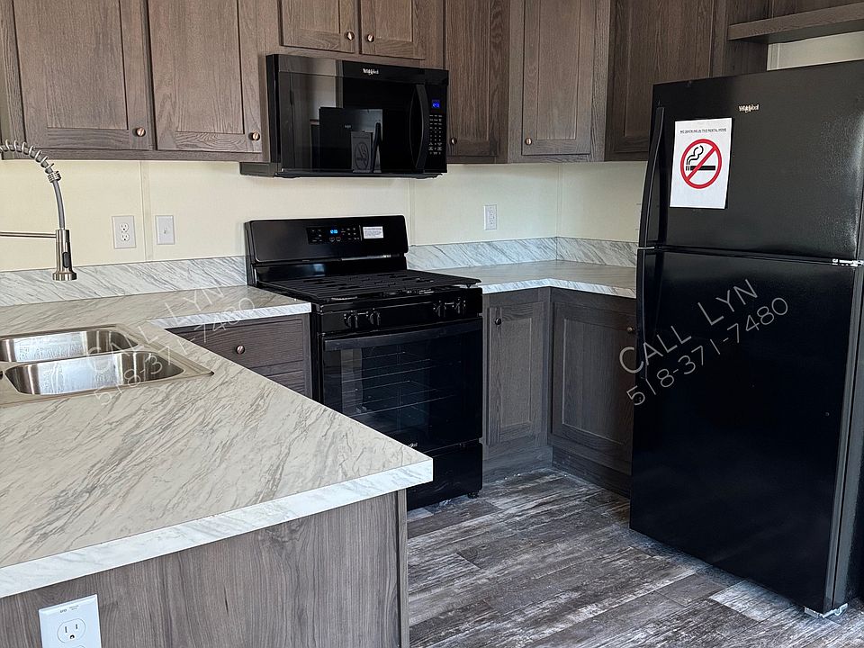 1st image of 8 Saratoga Dr