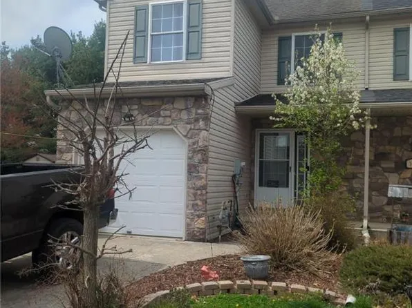 1606 Greystone Cir, Alburtis, PA 18011
