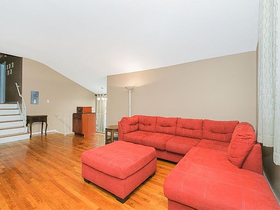 4th image of 10524 Flatlands 6th St