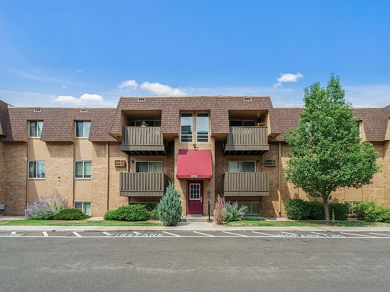 Westport Apartments — Photo 23