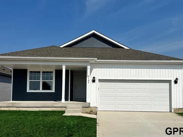 20607 Emiline St, Gretna, NE 68028