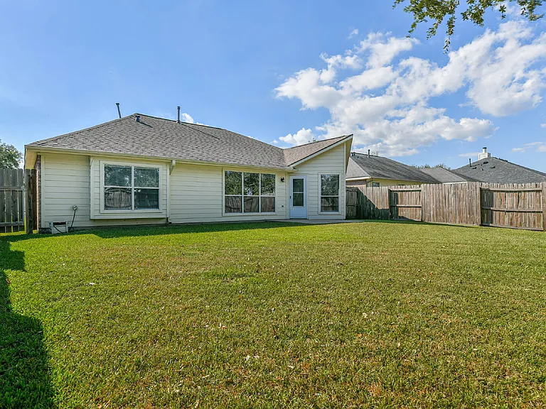 5329 Morgan Oak Dr — Photo 32