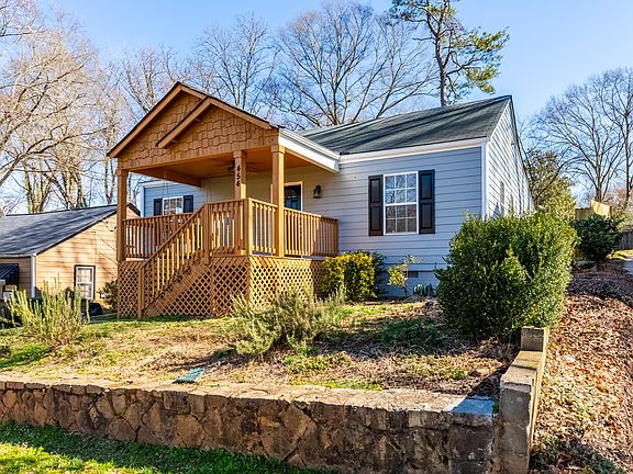 Another view of the front.