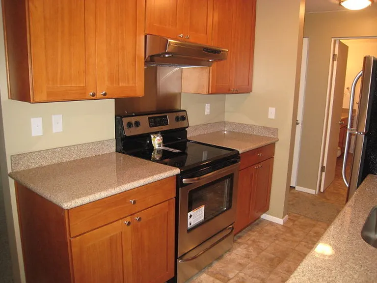 3326 Lombard Ave #23 — Photo 11