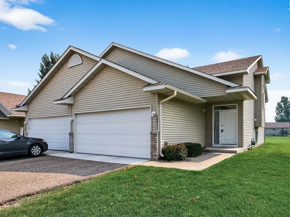 1211 3rd St S, Princeton, MN 55371