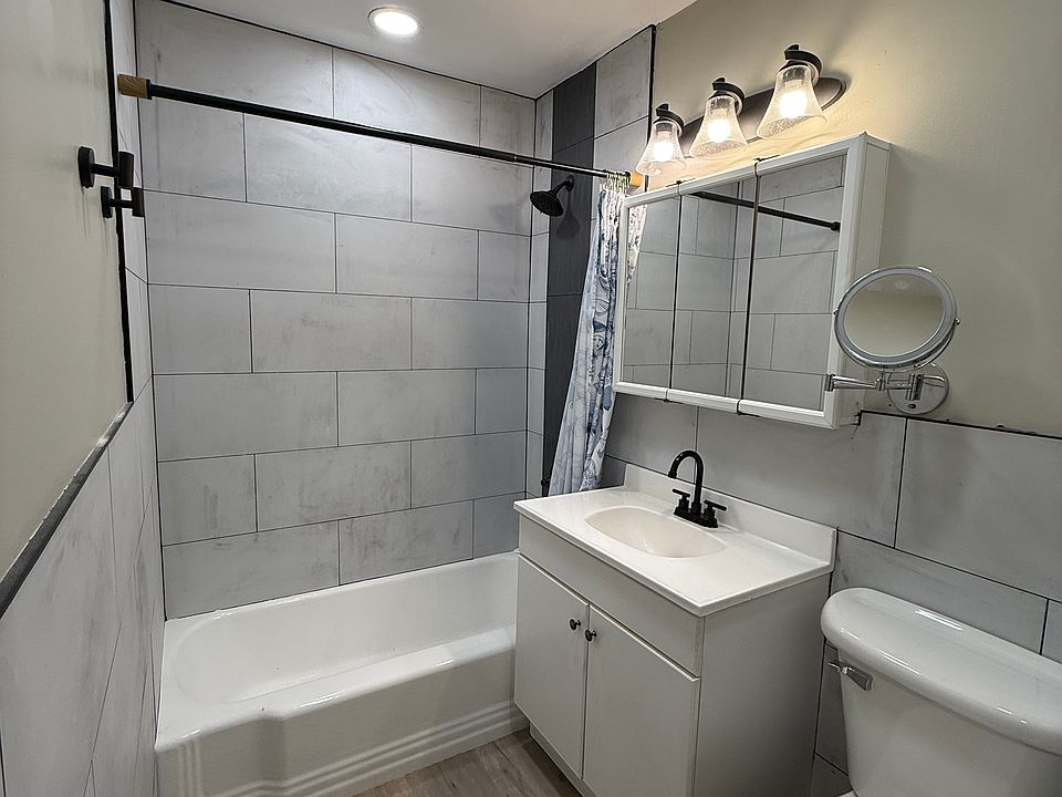 1st image of 2680 Snelling Ave N #9