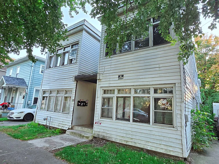 25 Stuyvesant St #2L — Photo 3