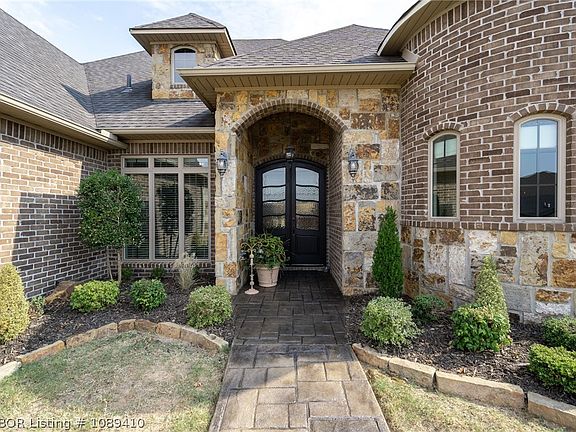 5th image of 7920 Rome Way