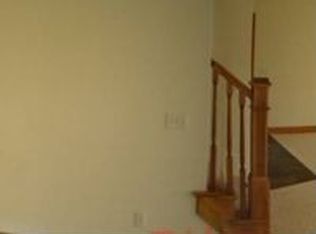 12178 Mantawauka Dr, Fenton, MI