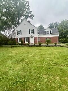 1st image of 610 Russell Rd