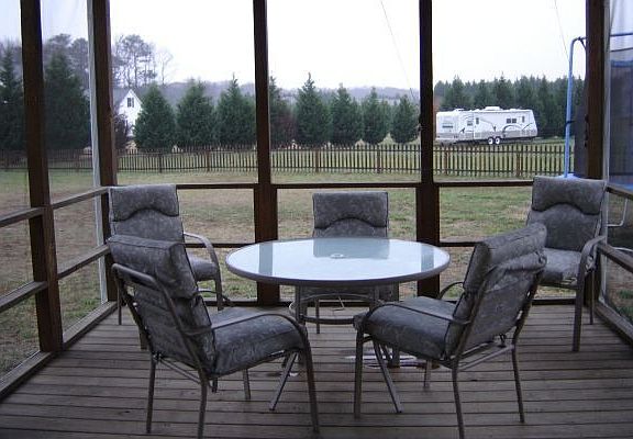 Screened back porch/deck
