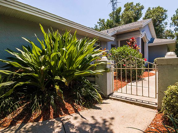 2nd image of 515 Country Club Dr