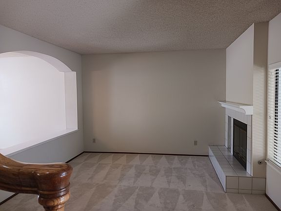 5th image of 455 Mountain Laurel Ct