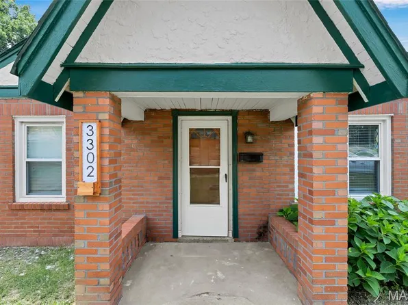 3302 Welsberg Dr, Saint Louis, MO 63121