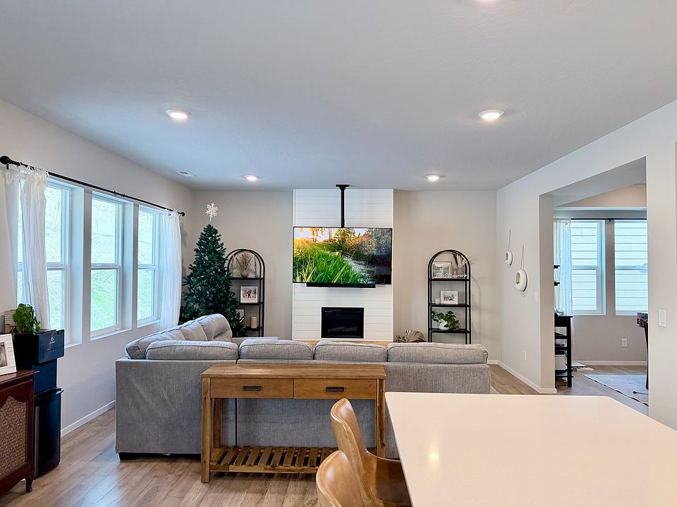 Living room with electric fireplace / heater
