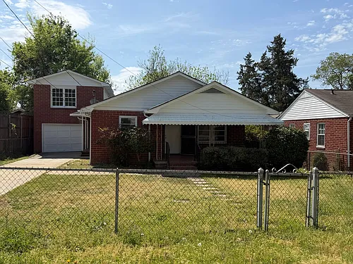 3122 Baldwin St Photo 1