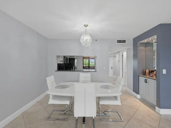 2206 S Cypress Bend Drive #401, Pompano Beach, FL 33069