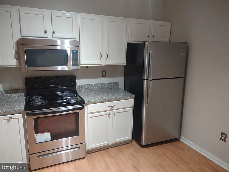 16604 Eastview Ter — Photo 7