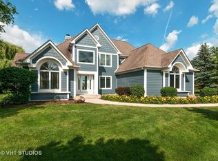 40W002 Robert Lowell Pl, St Charles, IL 60175