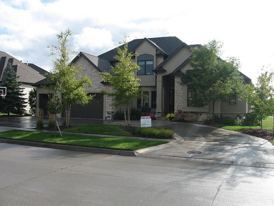 1st image of 5547 Sawgrass Dr