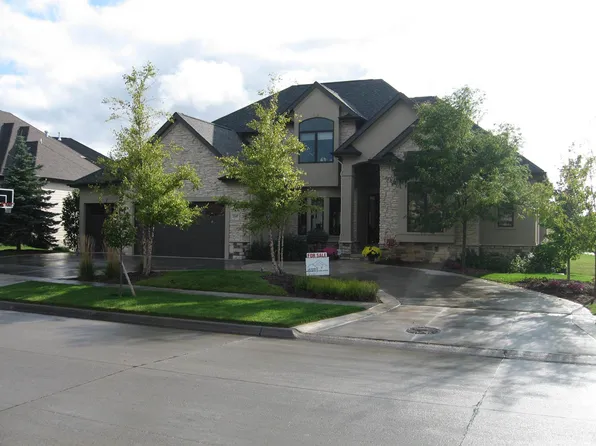 5547 Sawgrass Dr, Lincoln, NE 68526