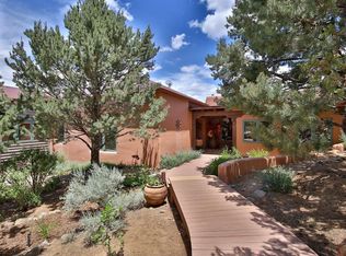 577 Verde Rd, Taos, NM 87571