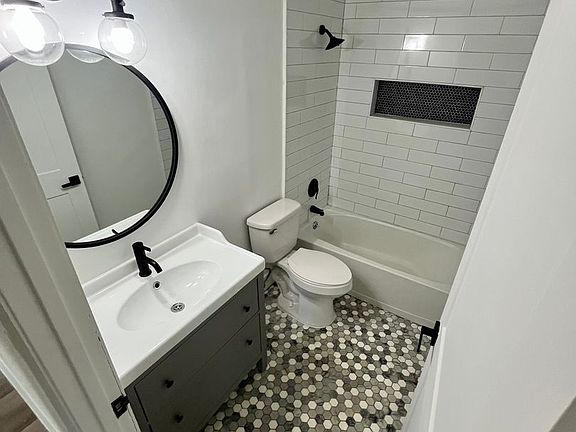 3rd image of 101 NW 23rd Pl #154