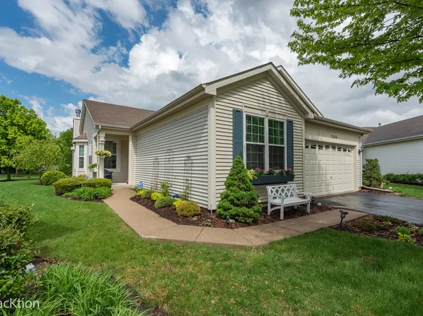 21106 Lily Lake Ct, Crest Hill, IL 60403