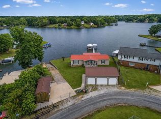 61 Square Grove Rd, Waterloo, SC 29384
