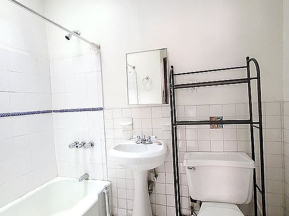 3rd image of 348 W 145th St APT 4F