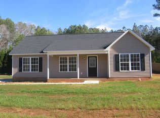 418 Woodlawn Rd, Greenwood, SC 29646